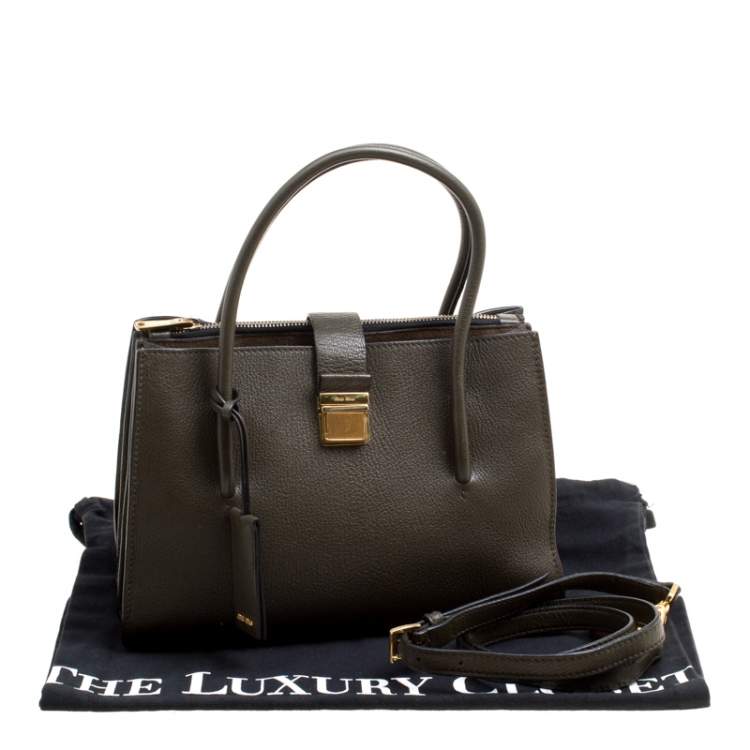 مملوكة مسبقًا Miu Miu Military Green Madras Leather Top Handle Bag