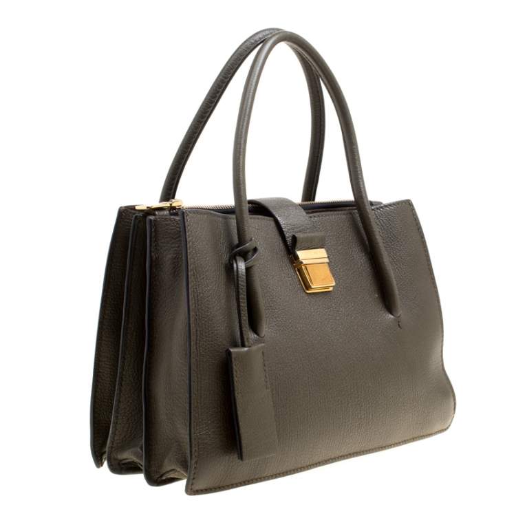 مملوكة مسبقًا Miu Miu Military Green Madras Leather Top Handle Bag