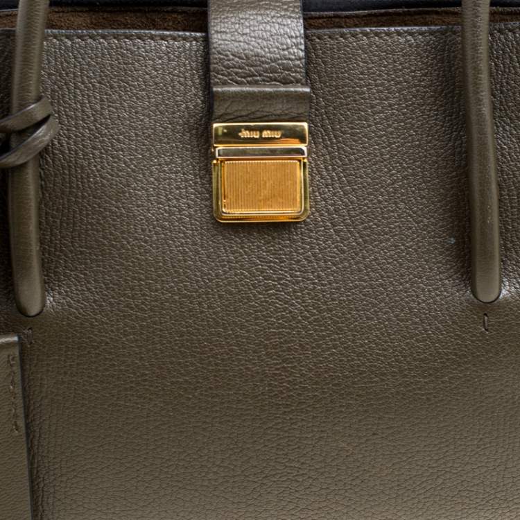 مملوكة مسبقًا Miu Miu Military Green Madras Leather Top Handle Bag
