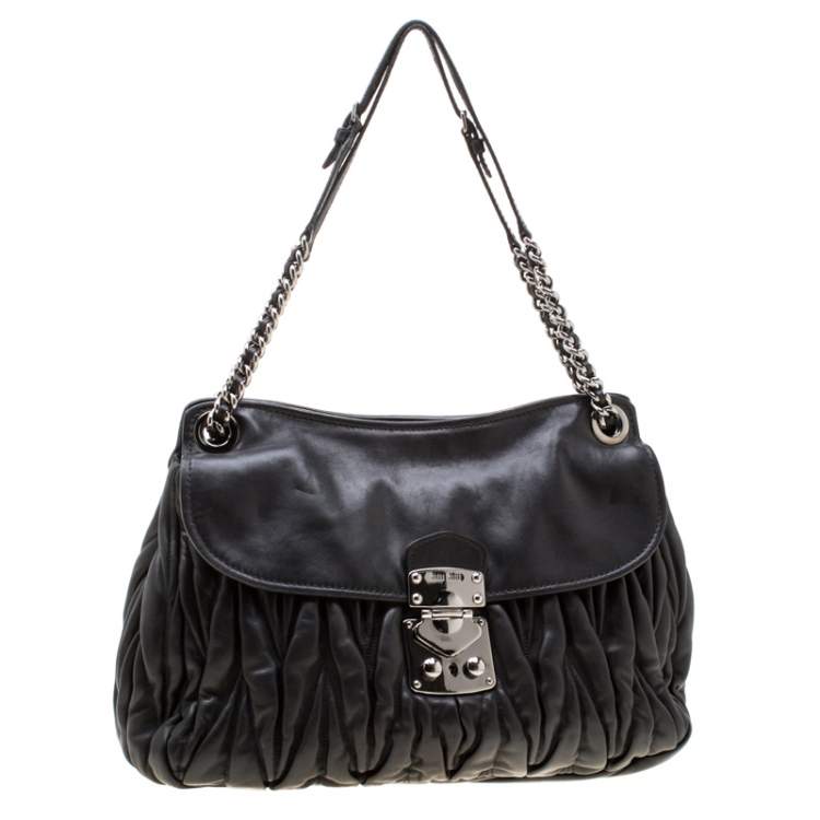 مملوكة مسبقًا Miu Miu Black Matelasse Leather Sacca 2 Hobo