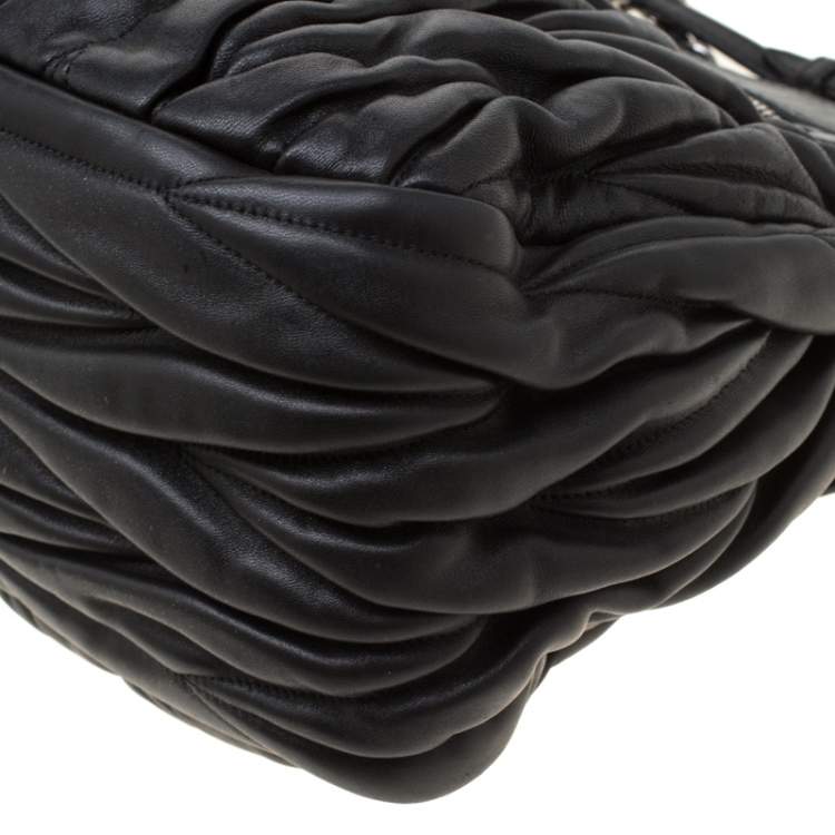 مملوكة مسبقًا Miu Miu Black Matelasse Leather Sacca 2 Hobo