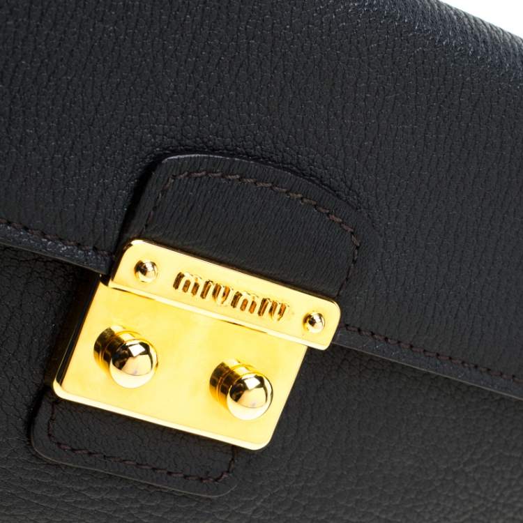 مملوكة مسبقًا Miu Miu Dark Grey Leather Clutch
