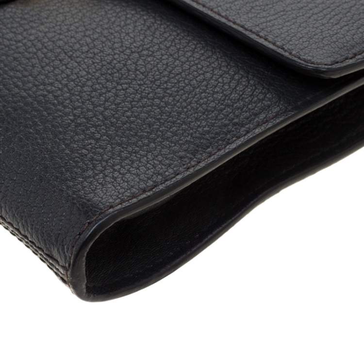 مملوكة مسبقًا Miu Miu Dark Grey Leather Clutch