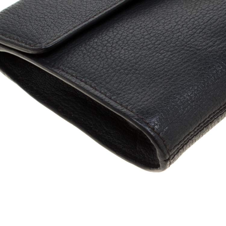 مملوكة مسبقًا Miu Miu Dark Grey Leather Clutch