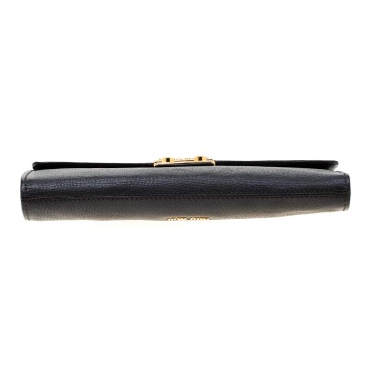 مملوكة مسبقًا Miu Miu Dark Grey Leather Clutch