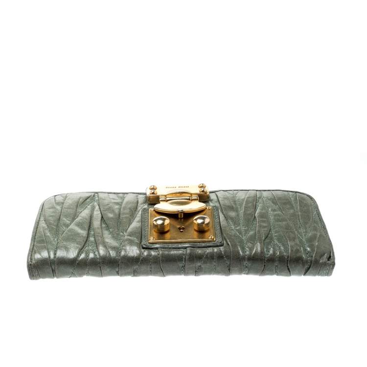 Pre Owned Miu Miu Green Matelasse Leather Clasp Lock Wallet