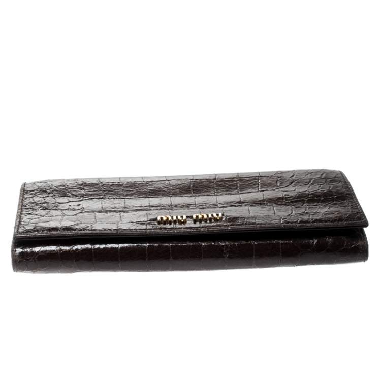 Pre Owned Miu Miu Dark Brown Croc Embossed Patent Leather Continental Wallet