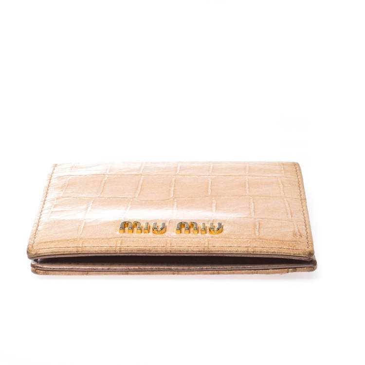 Pre Owned Miu Miu Beige Croc Embossed Leather Bifold Card Holder