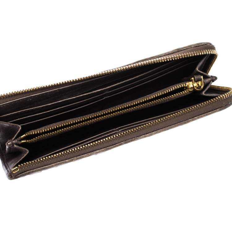 Pre Owned Miu Miu Dark Beige Matelassé Leather Continental Zip Wallet
