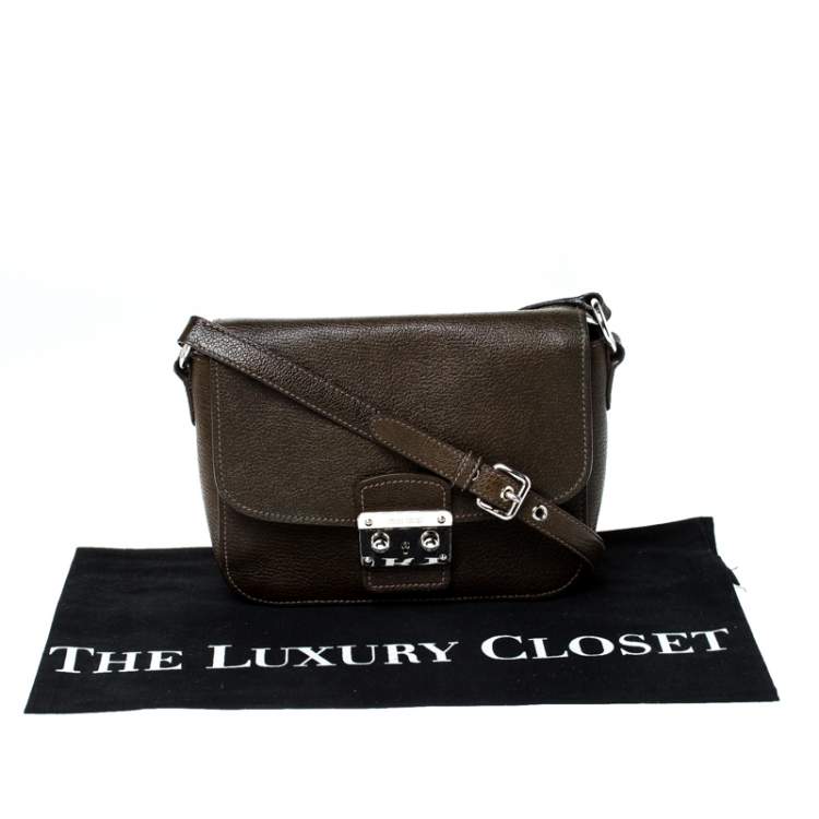 Pre Owned Miu Miu Dark Green Leather Pushlock Crossbody Bag
