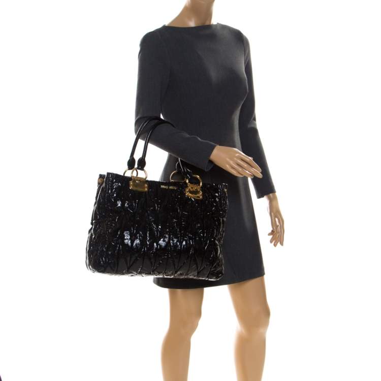 Pre Owned Miu Miu Black Matelassé Patent Leather Tote