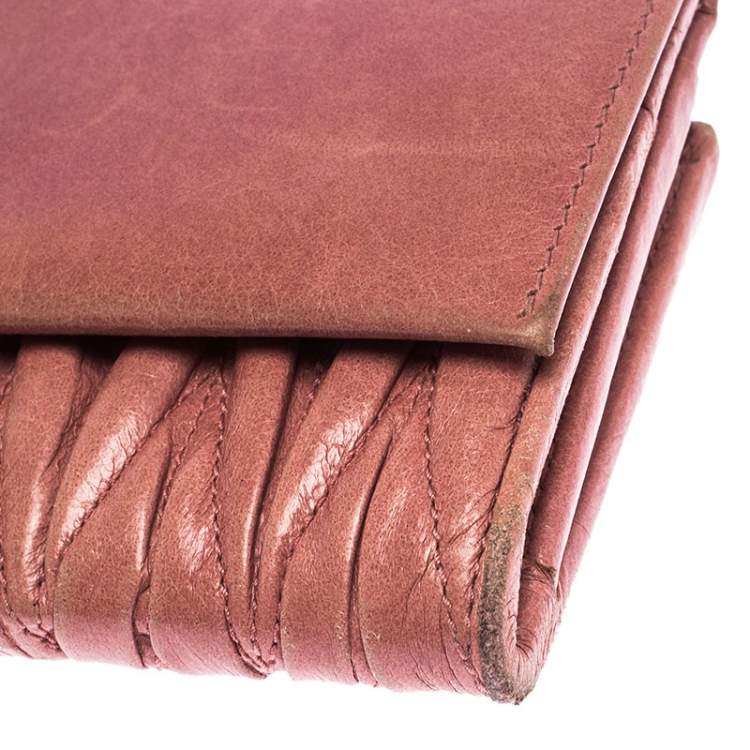 Pre Owned Miu Miu Pink Matelassé Leather French Continental Wallet