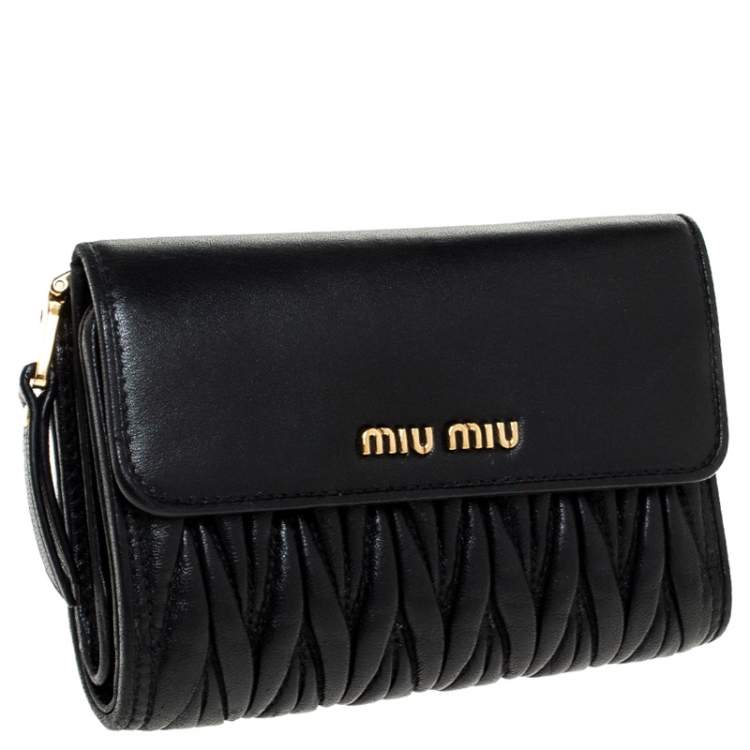 Pre Owned Miu Miu Black Matelasse Flap Compact Wallet 