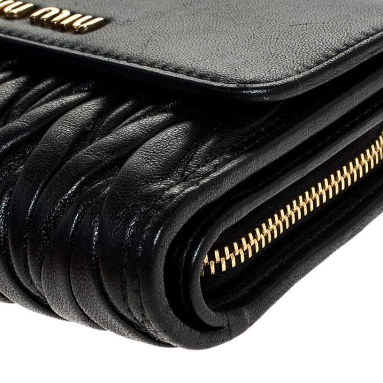 Pre Owned Miu Miu Black Matelasse Flap Compact Wallet 