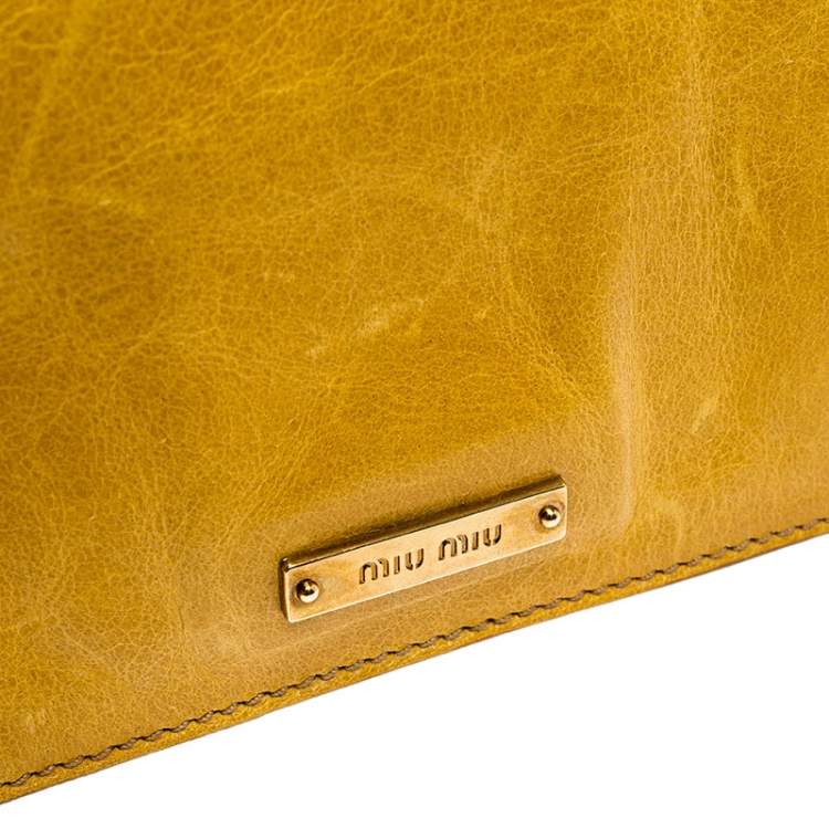 Pre Owned Miu Miu Mustard Cut Out Leather Hobo