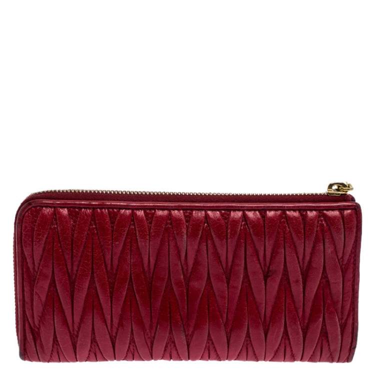 Pre Owned Miu Miu Dark Red Matelassé Leather Continental Zip Wallet