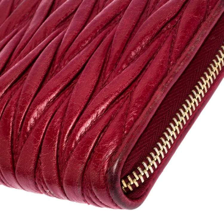 Pre Owned Miu Miu Dark Red Matelassé Leather Continental Zip Wallet