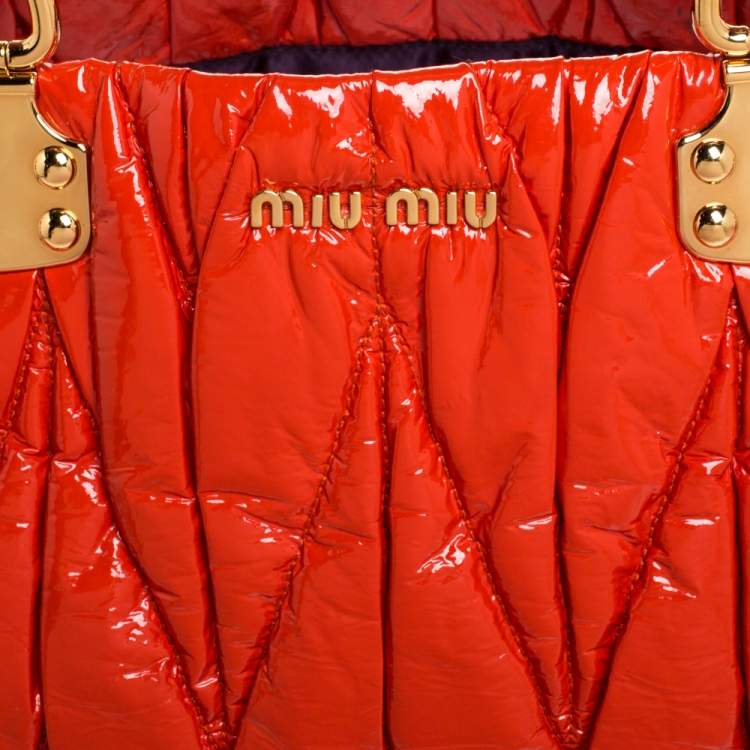 Pre Owned Miu Miu Coral Textured Patent Leather Tote 