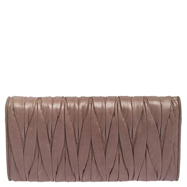 Pre Owned Miu Miu Old Rose Matelassé Leather Continental Wallet
