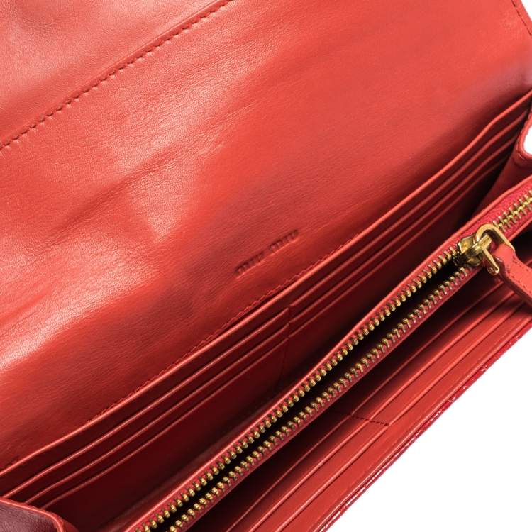 Pre Owned Miu Miu Red Crocodile Effect Patent Leather Flap Continental Wallet