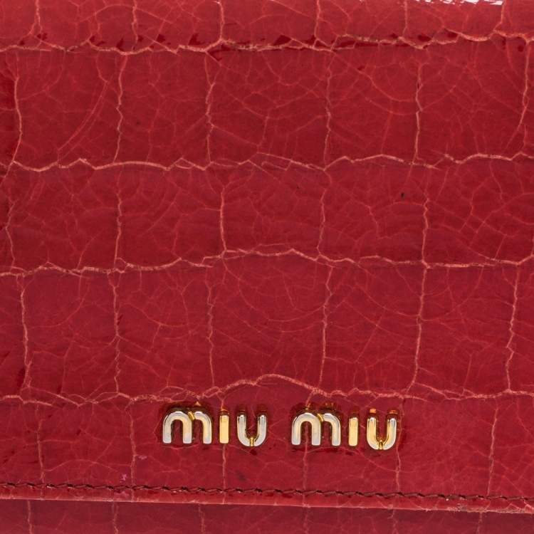 Pre Owned Miu Miu Red Crocodile Effect Patent Leather Flap Continental Wallet