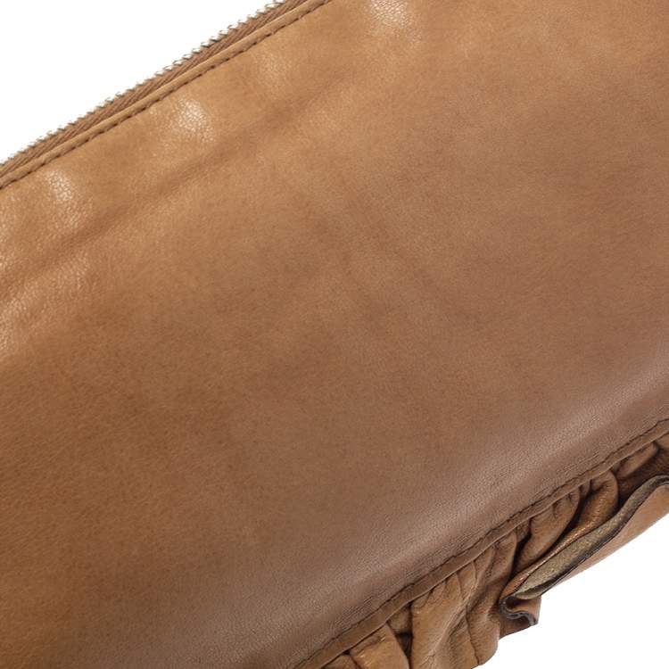 Pre Owned Miu Miu Caramel Brown Leather Ruffle Wristlet Clutch