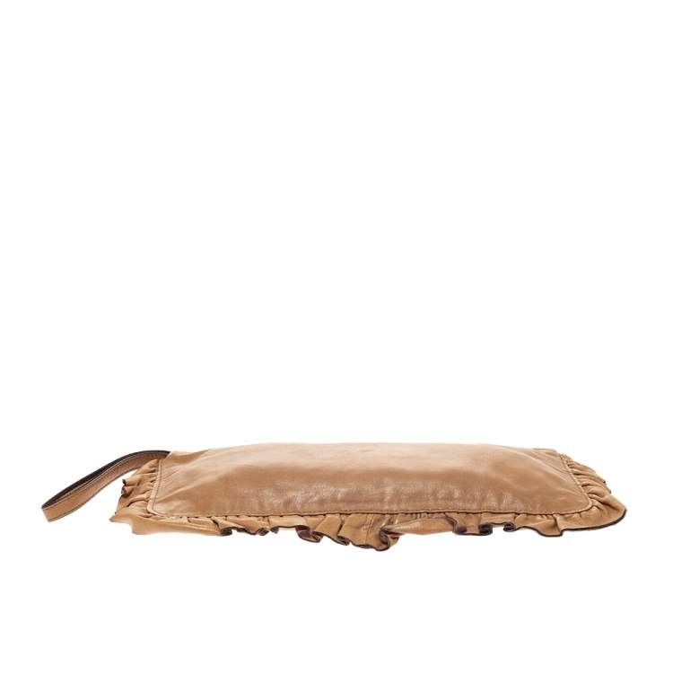 Pre Owned Miu Miu Caramel Brown Leather Ruffle Wristlet Clutch