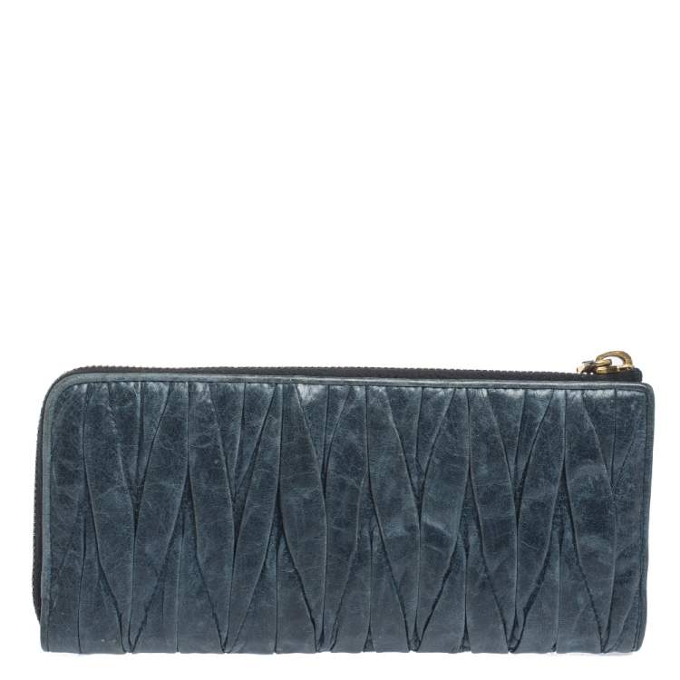 Pre Owned Miu Miu Deep Green Matelassé Leather Continental Zip Wallet