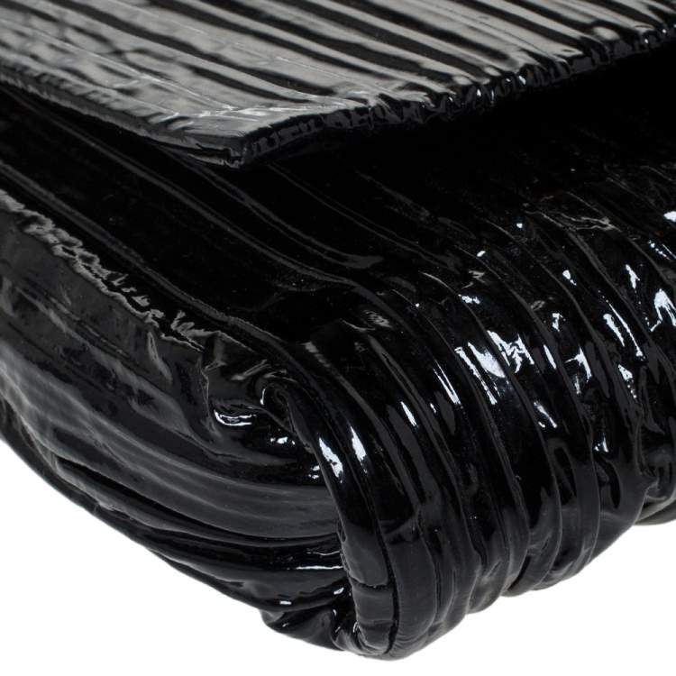 Pre Owned Miu Miu Black Pleated Patent Leather Ring Flap Clutch