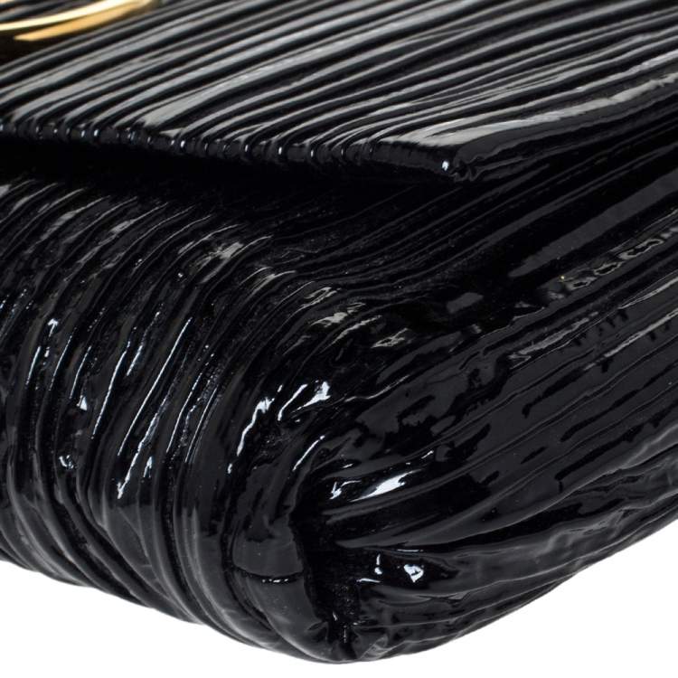 Pre Owned Miu Miu Black Pleated Patent Leather Ring Flap Clutch