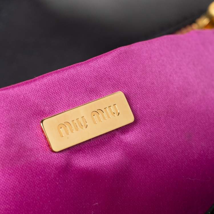 Pre Owned Miu Miu Black Pleated Patent Leather Ring Flap Clutch