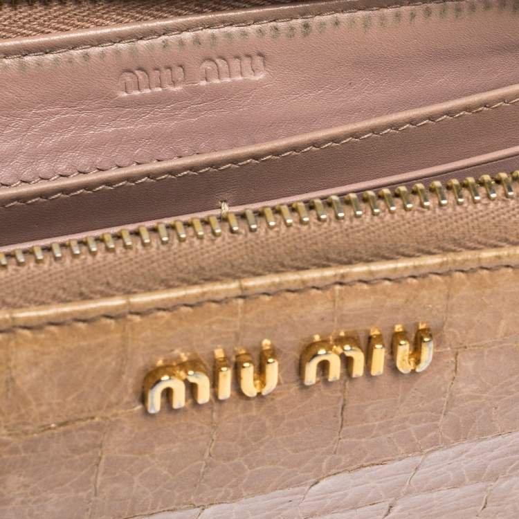 Pre Owned Miu Miu Beige Croc Embossed Crackled Leather Zip Around Wallet
