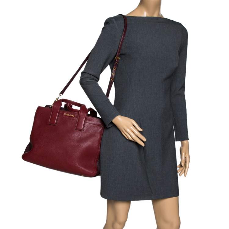 Pre Owned Miu Miu Red/Maroon Vitello Caribu Leather Zipped Tote