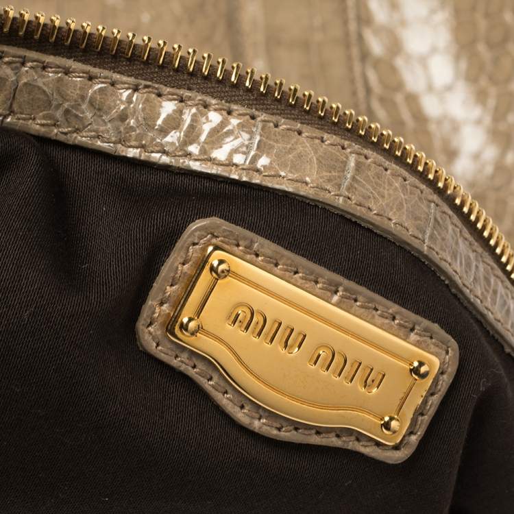 Pre Owned Miu Miu Pale Green Croc Embossed Patent Leather Front Zip Tote