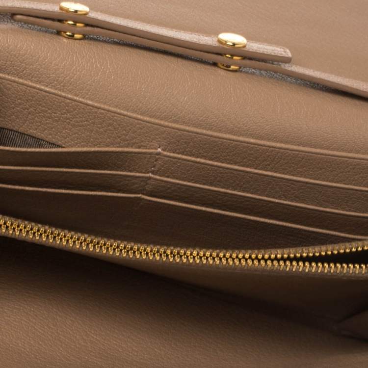 Pre Owned Miu Miu Cream/Beige Leather Wallet On Chain