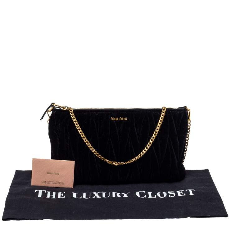 Pre Owned Miu Miu Black Velvet Matelasse Chain Clutch 