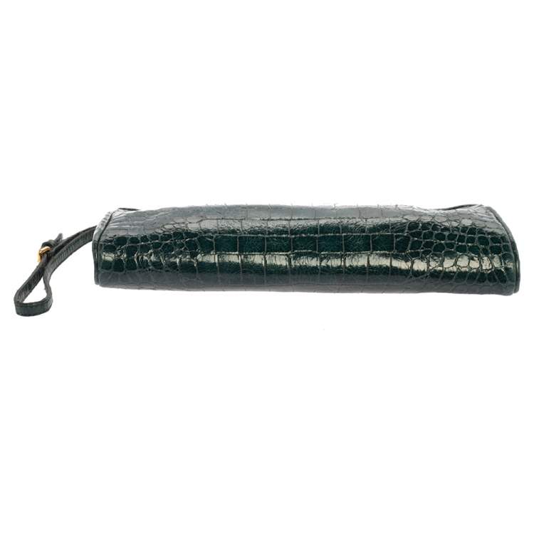 Pre Owned Miu Miu Green Croc Embossed Leather Wristlet Clutch