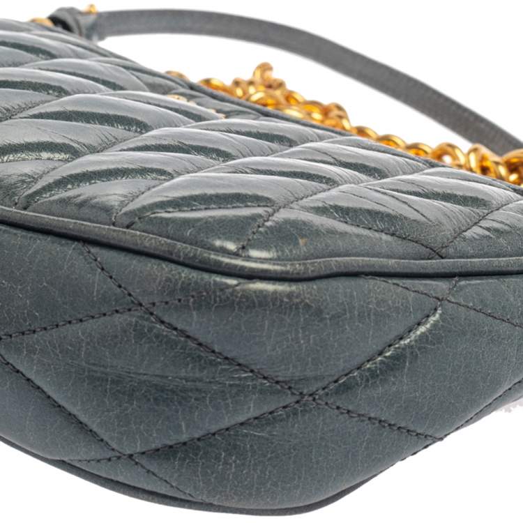Pre Owned Miu Miu Blue Quilted Leather Zip Chain Clutch