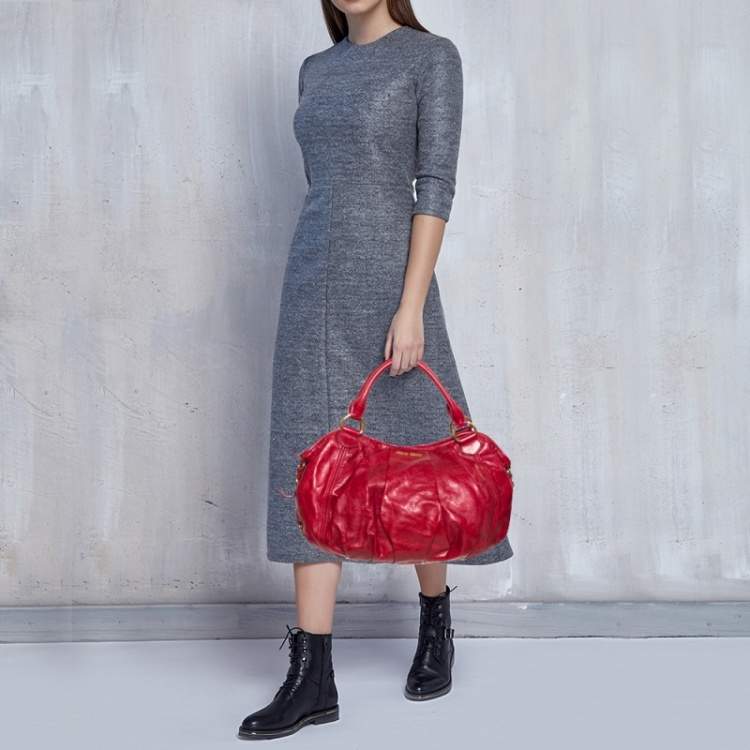Pre Owned Miu Miu Red Leather Gathered Hobo
