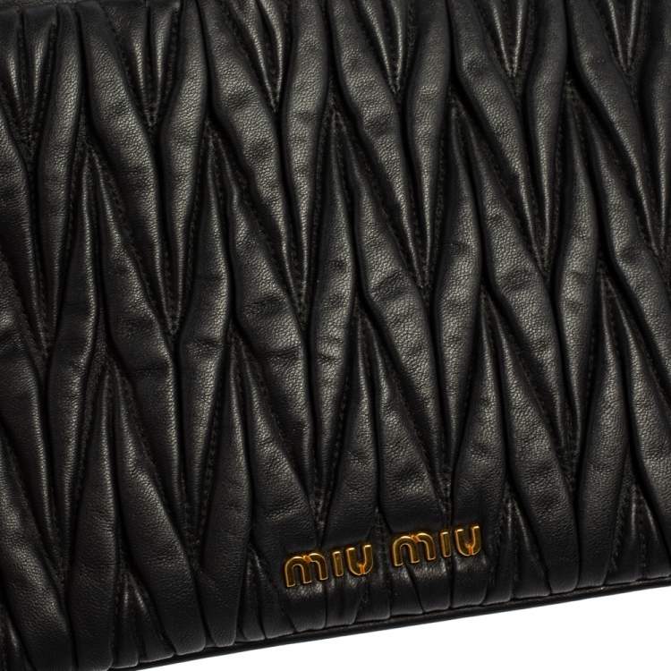 Pre Owned Miu Miu Black Matelasse Leather Clutch