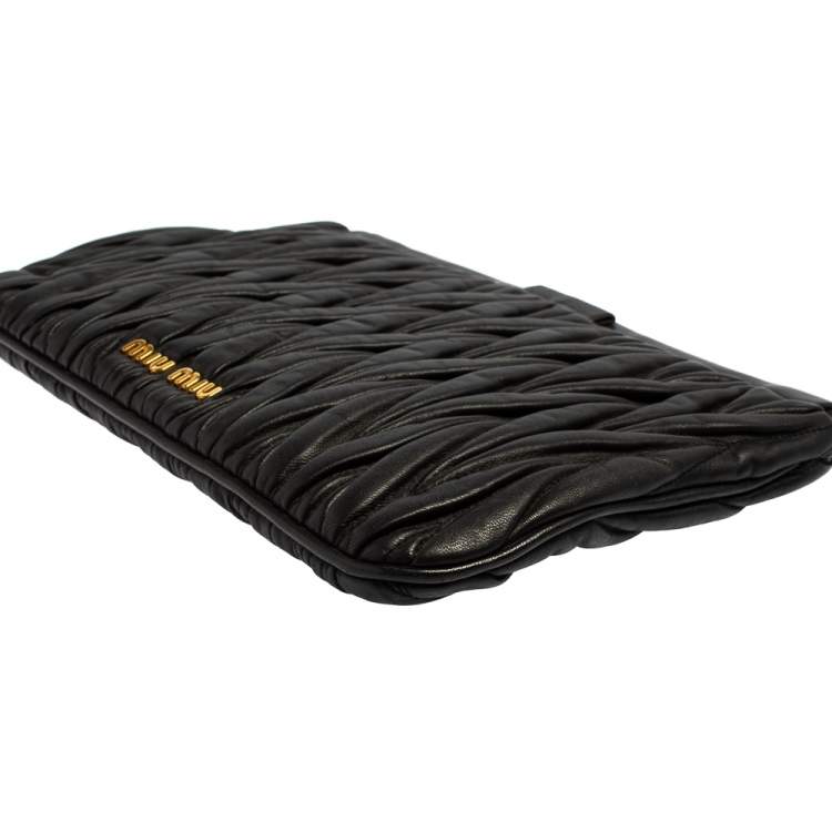 Pre Owned Miu Miu Black Matelasse Leather Clutch