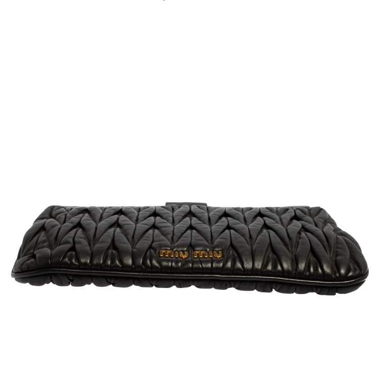 Pre Owned Miu Miu Black Matelasse Leather Clutch