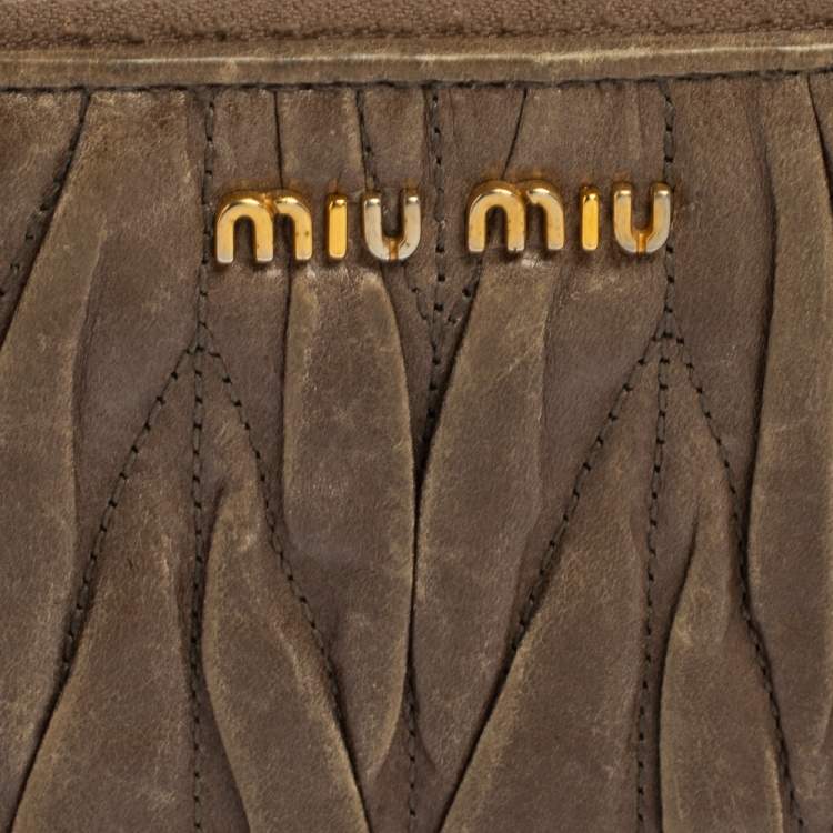 Pre Owned Miu Miu Dark Beige Matelassé Leather Zip Around Continental Wallet