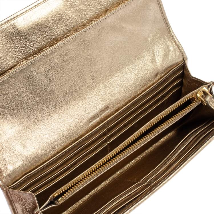 Pre Owned Miu Miu Beige/Gold Leather Logo Flap Continental Wallet