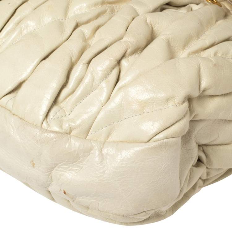 Pre Owned Miu Miu Off White Matelassé Leather Coffer Hobo