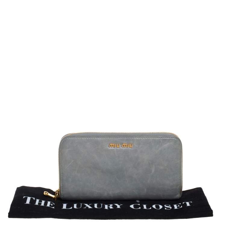 Pre Owned Miu Miu Grey Leather Zip Around Wallet