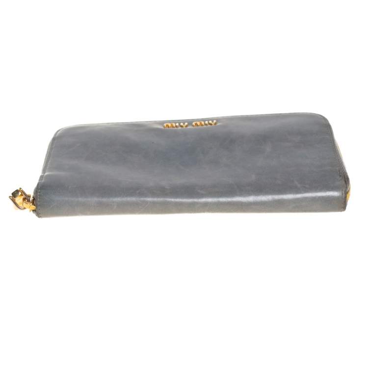 Pre Owned Miu Miu Grey Leather Zip Around Wallet
