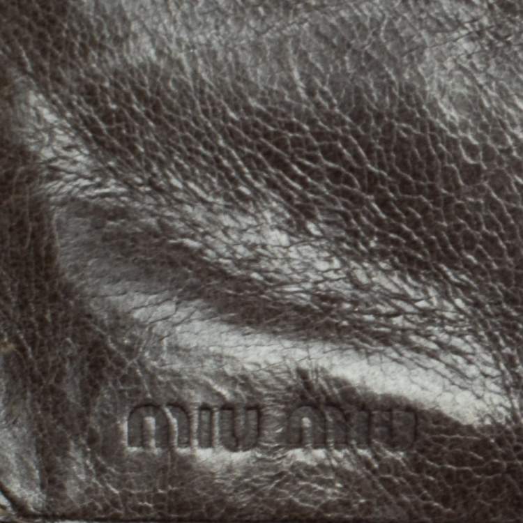 Pre Owned Miu Miu Grey Matelassé Leather Clasp Lock Wallet