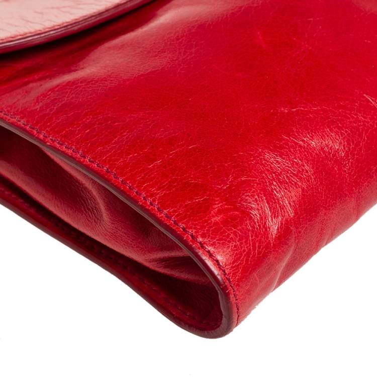 Pre Owned Miu Miu Ruby Leather Push Lock Clutch 