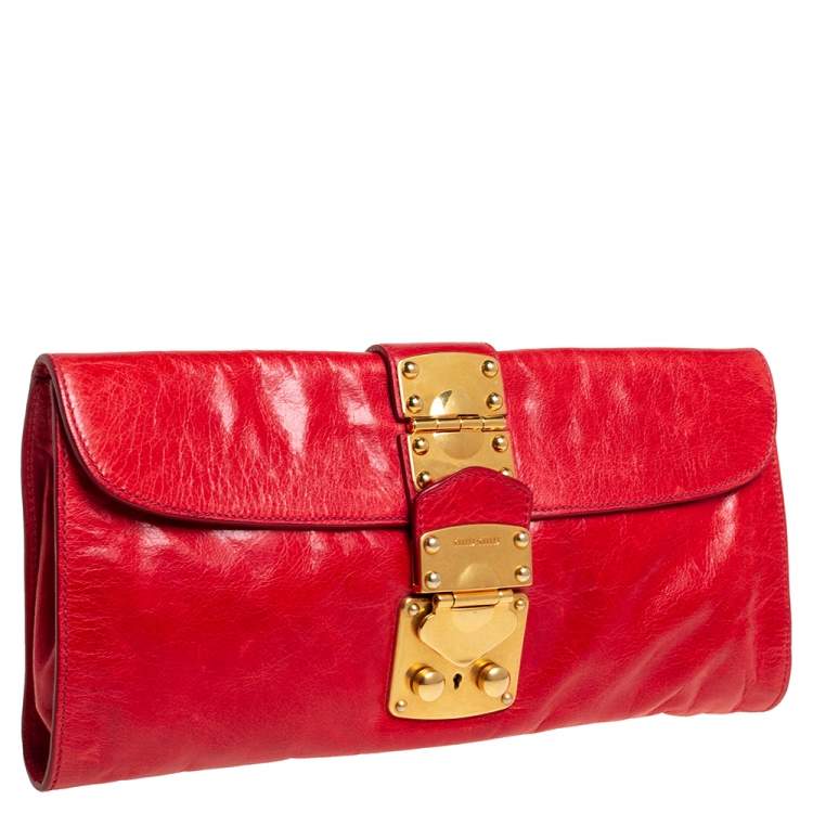 Pre Owned Miu Miu Ruby Leather Push Lock Clutch 